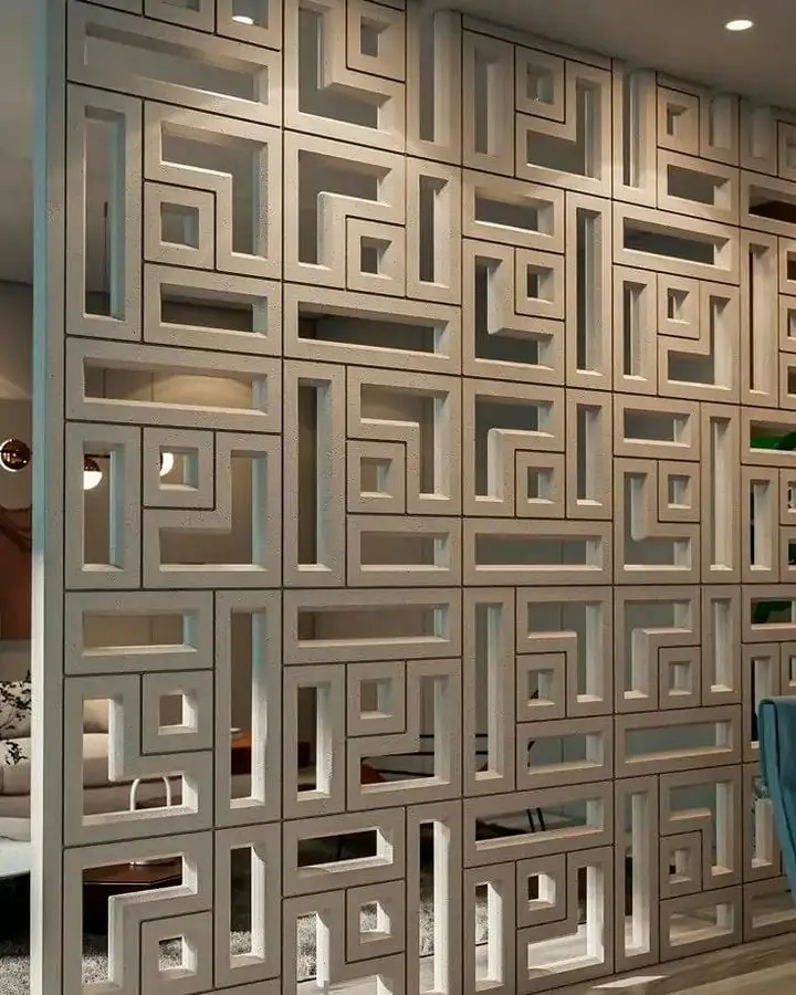 Painel de cobogós vazados em ambiente interno